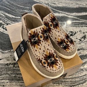 New Hey Dude Denny Boot Aztec Buckle Exclusive Size 6